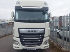 2021-daf-xf530-superspace-cab-6x2-tractor-unit-da21-ymj-2