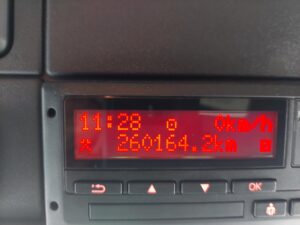 2021-70-plate-daf-cf230-sleeper-18-tonne-curtainsider-fj70-wka-10