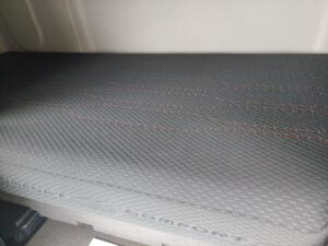 2021-70-plate-daf-cf230-sleeper-18-tonne-curtainsider-fj70-wka-7