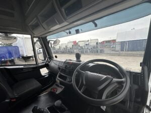 2021-iveco-eurocargo-curtain-sold-thumbnail_img_0806