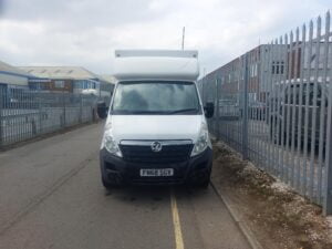 2018-68-plate-3-5-tonne-vauxhall-movano-low-loader-luton-van-fn68-sgv-9