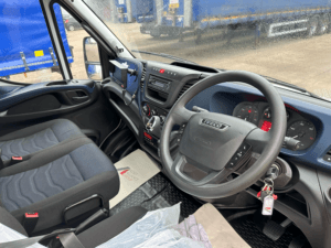 2020-70-plate-iveco-daily-7-2t-dropside-flat-bed-sold-fn70-xng-13