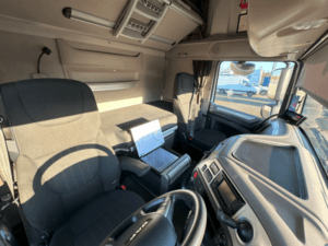 2019-daf-xf-with-hydraulics-sold-dk69zdr-3