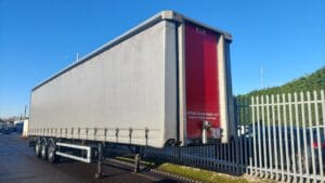 Year 2016 SDC 4.27m overall height 13.6m length curtainsider, BPW drum brake axles, 2.68m rear aperture,  2 sliding side posts per side, raise lower valve.