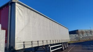 Year 2016 SDC 4.27m overall height 13.6m length curtainsider, BPW drum brake axles, 2.68m rear aperture,  2 sliding side posts per side, raise lower valve.