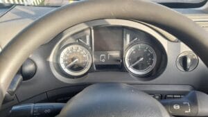 year-2016-16-plate-daf-cf250-sleeper-18-tonne-tail-lift-curtainsider-sold-gl16-lnx-12