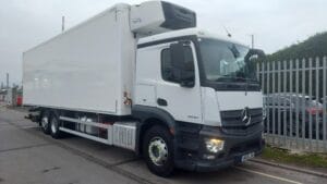 2018 MERCEDES BENZ 2530 26 TONNE TAIL LIFT FRIDGE