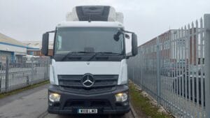 2018-mercedes-benz-2530-26-tonne-tail-lift-fridge-wx18-lwo-2