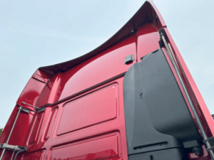 2021-daf-xf530-superspace-red-sold-20250113_135550490_ios