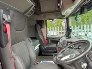 2021-daf-xf530-superspace-red-20250113_135616187_ios