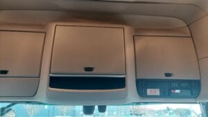 2020 DAF XF530, Euro 6, 480bhp, Twin Sleeper Superspace Cab, Automatic Gearbox, Steering Wheel Controls, Air Con, Fridge, Sat Nav stereo system, Xtra comfort mattress, sliding 5th wheel, mid-lift, Warranty & Finance Options Available. 413,351 Kilometres.