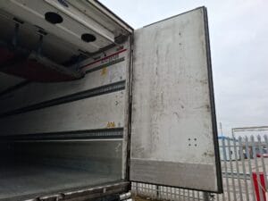 2019-schmitz-twin-temperature-tail-lift-fridge-sold-aag50001-8