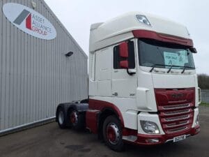 2021-daf-xf530-superspace-red-white-sold-fhe-10