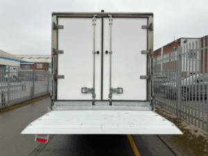 2020-iveco-daily-7t-reefer-lx20-vuk-2