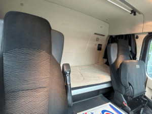 2018-mercedes-benz-actros-1824-18-tonne-tail-lift-fridge-sold-wv68-bwd-18