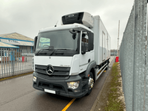 2018-mercedes-benz-actros-1824-18-tonne-tail-lift-fridge-sold-wv68-bwd-9-copy
