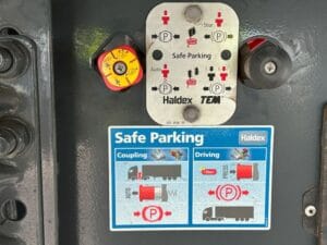 2022-tiger-4-3m-pillarless-curtainsider-sold-tiger-12