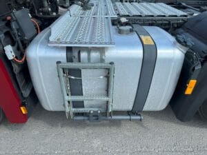 2022-mercedes-actros-2553-gigaspace-20250616_095925971_ios