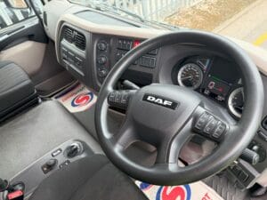 2022-daf-lf180-7-5t-box-20250724_141051196_ios