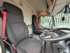 2022-daf-lf180-7-5t-box-20250724_141104653_ios