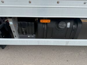 2022-daf-lf180-7-5t-box-20250724_141646615_ios