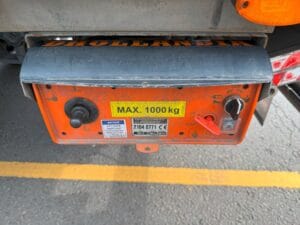 2022-daf-lf180-7-5t-box-20250724_160720573_ios