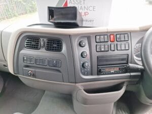 2020-daf-lf180-1000018620