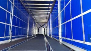 year-2025-montracon-13-6m-tri-axle-4-2m-high-enxl-rated-curtainsider-aag51114-5