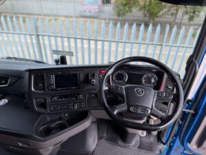 2017-scania-s730-img-20250910-wa0015