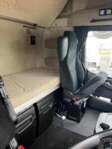 2022-mercedes-actros-2553-img_1501-rotated