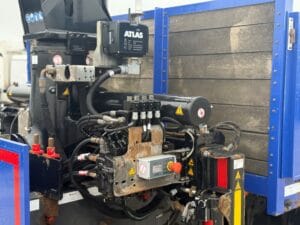 2020-69-mercedes-arcos-2527-brick-crane-img_5439