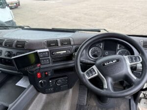 2019-daf-cf340-box-10-1