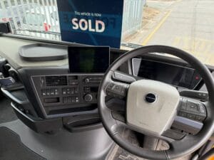 2025-volvo-fh540-11