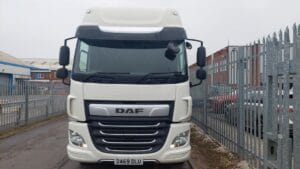 year-2020-daf-cf340-tail-lift-box-van-da69-dlu-3