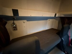 2018-daf-cf340-20251112_155630541_ios