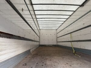 2018-mercedes-benz-actros-1824-18t-box-20251113_160745508_ios