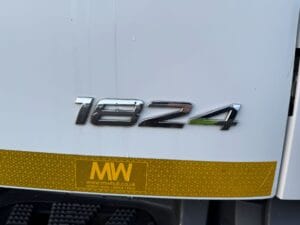 2018-mercedes-benz-actros-1824-18t-box-20251113_160815374_ios