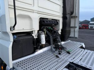 2021-daf-xf480-20251113_162257396_ios