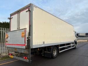 2019-daf-cf260-4x2-space-cab-box-rigid-20260114_142939405_ios