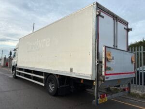 2019-daf-cf260-4x2-space-cab-box-rigid-20260114_143727922_ios