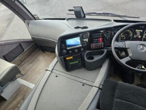 2022-mercedes-benz-unvi-voyager-gt-30-seat-coach-17