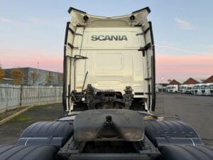 2022-scania-r500-20251029_165310816_ios
