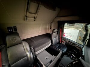 2022-scania-r500-20251029_165500290_ios