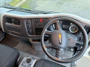 2022-daf-lf180-20251126_153552395_ios