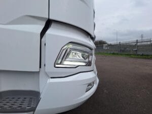 2022-daf-xf480-new-generation-mid-lift-6x2-unit-sold-1000028943