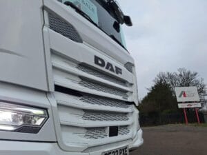 2022-daf-xf480-new-generation-mid-lift-6x2-unit-sold-1000028946