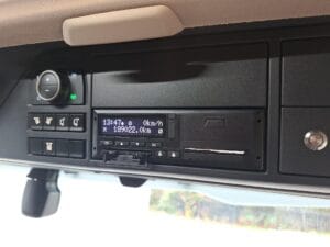 2022-daf-xf480-new-generation-mid-lift-6x2-unit-sold-1000028978