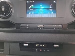 2022-72-plate-mercedes-dropside-315-cdi-1000029617