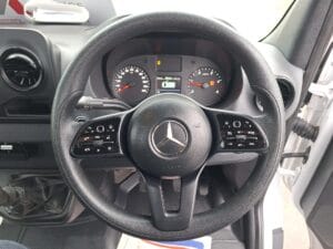 2022-72-plate-mercedes-dropside-315-cdi-1000029620