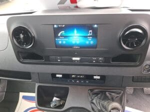 2022-72-plate-mercedes-dropside-315-cdi-1000029621